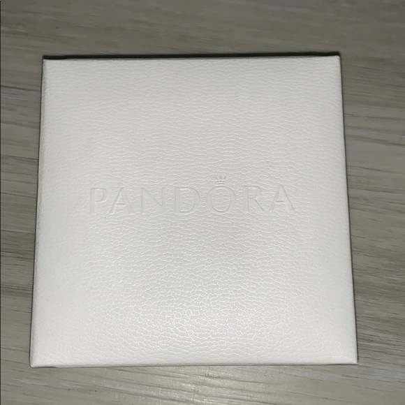 Pandora leather bracelet with box. - Picture 3 of 3